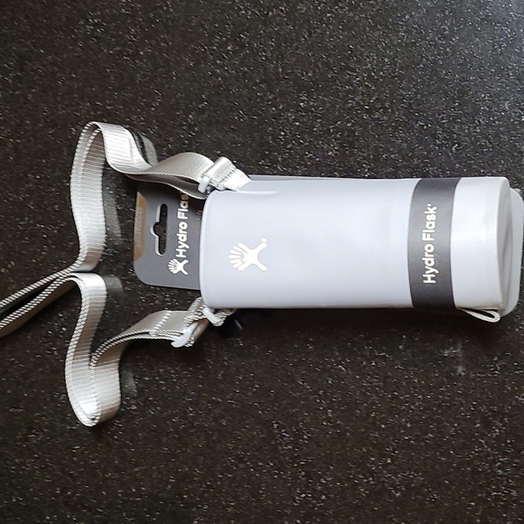 Hydro Flask Bottle Sling - Picture 1 of 8